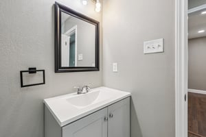 Oak Ridge Dr-S1808-025.jpg