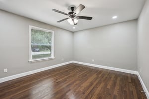 Oak Ridge Dr-S1808-027.jpg