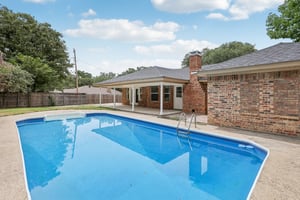Oak Ridge Dr-S1808-031.jpg