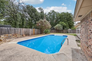 Oak Ridge Dr-S1808-033.jpg