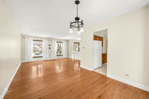  1033 Warwick Cir S, Hoffman Estates, IL 60169_004