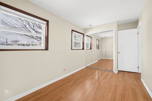  1033 Warwick Cir S, Hoffman Estates, IL 60169_009