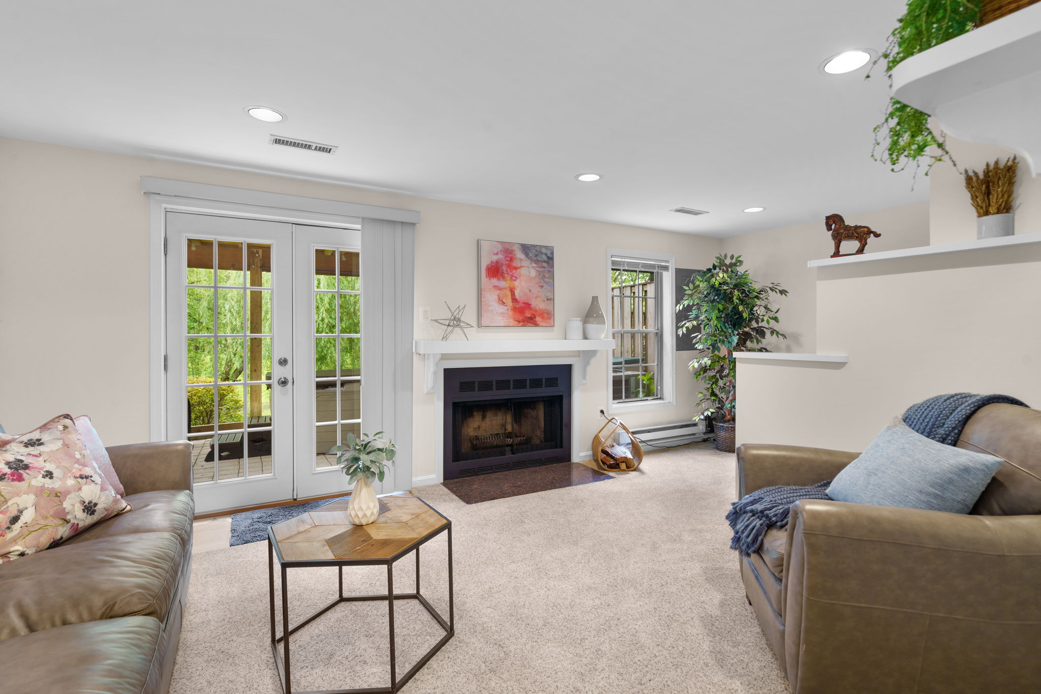 31. 10331 Green Holly Terrace