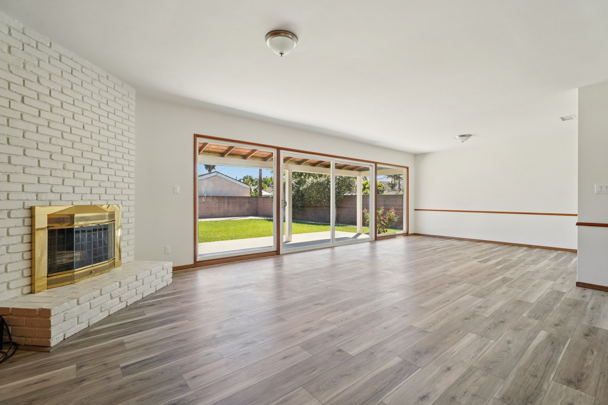 Hasty Ave-S2103-006.jpg