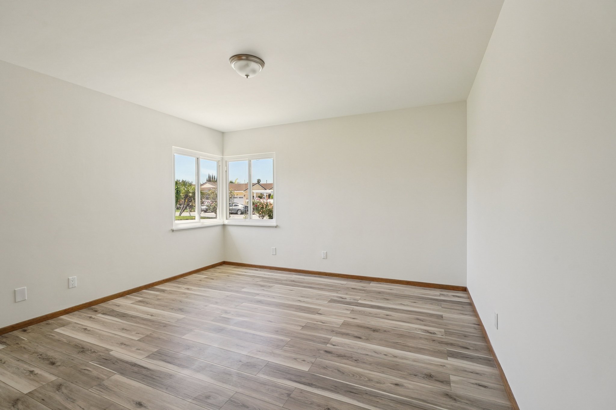 Hasty Ave-S2103-018.jpg