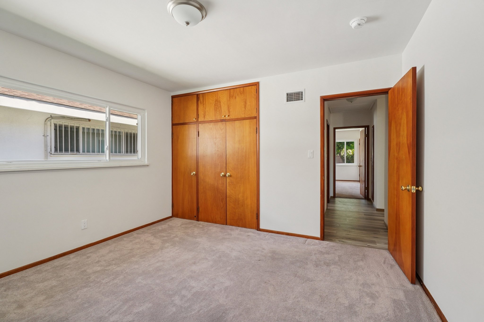 Hasty Ave-S2103-021.jpg