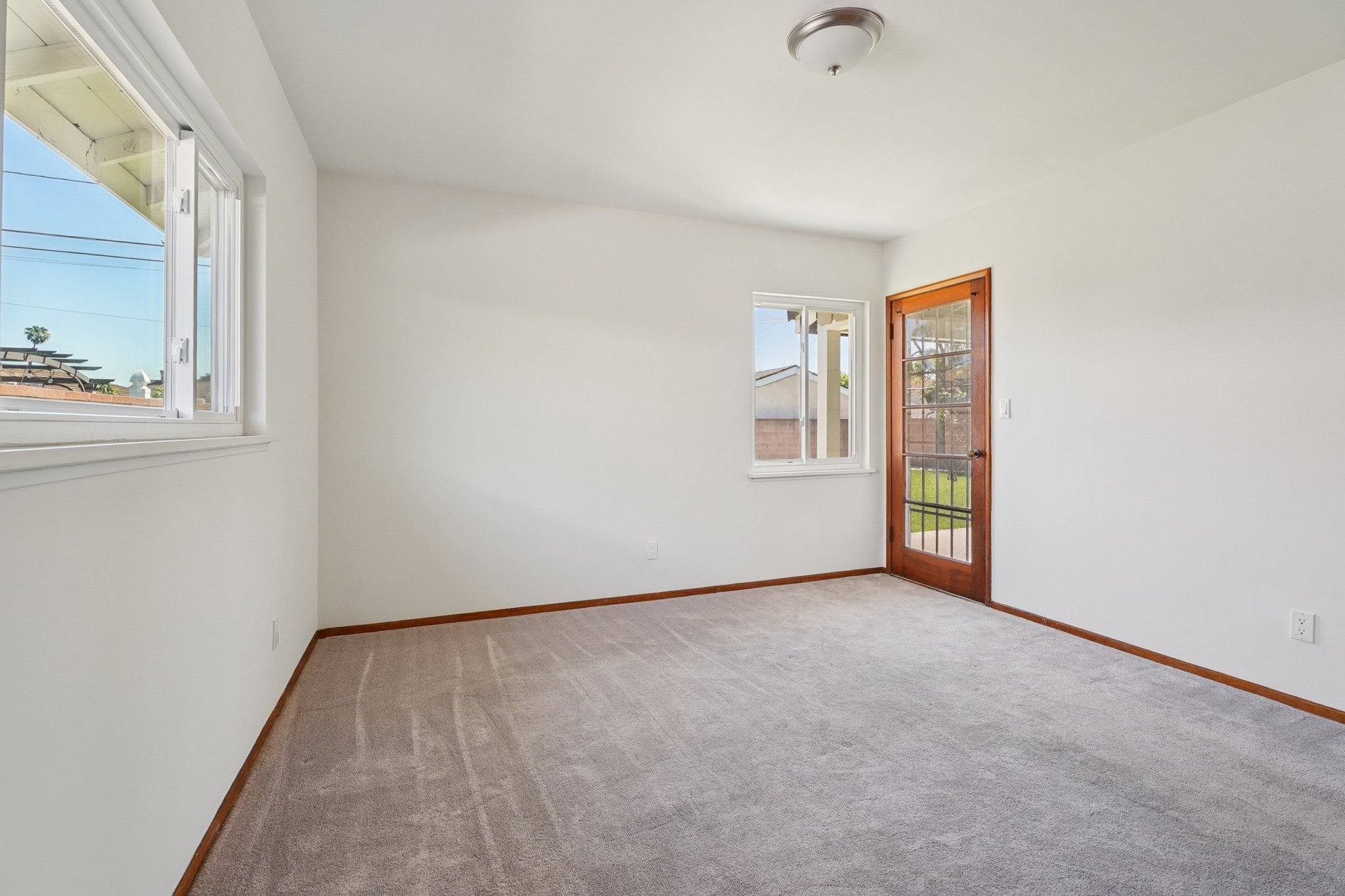 Hasty Ave-S2103-026.jpg