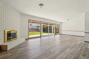 Hasty Ave-S2103-006.jpg