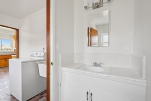 Hasty Ave-S2103-016.jpg