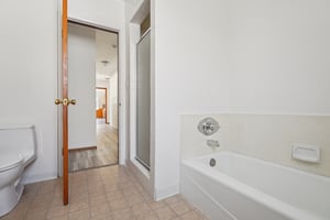 Hasty Ave-S2103-024.jpg