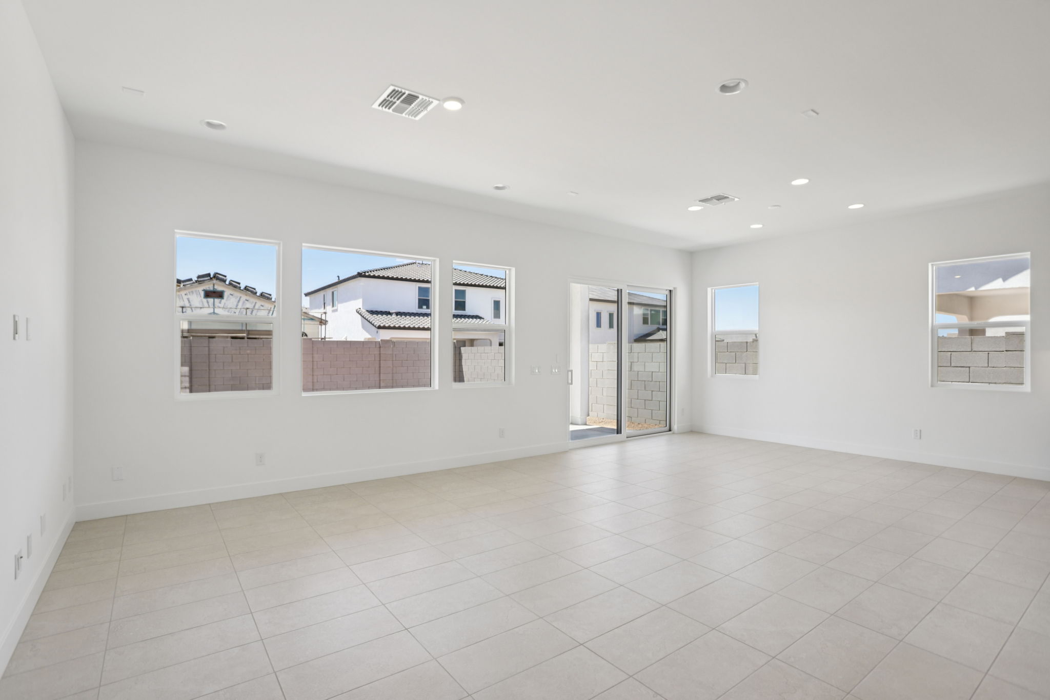 E Utah Ave-010