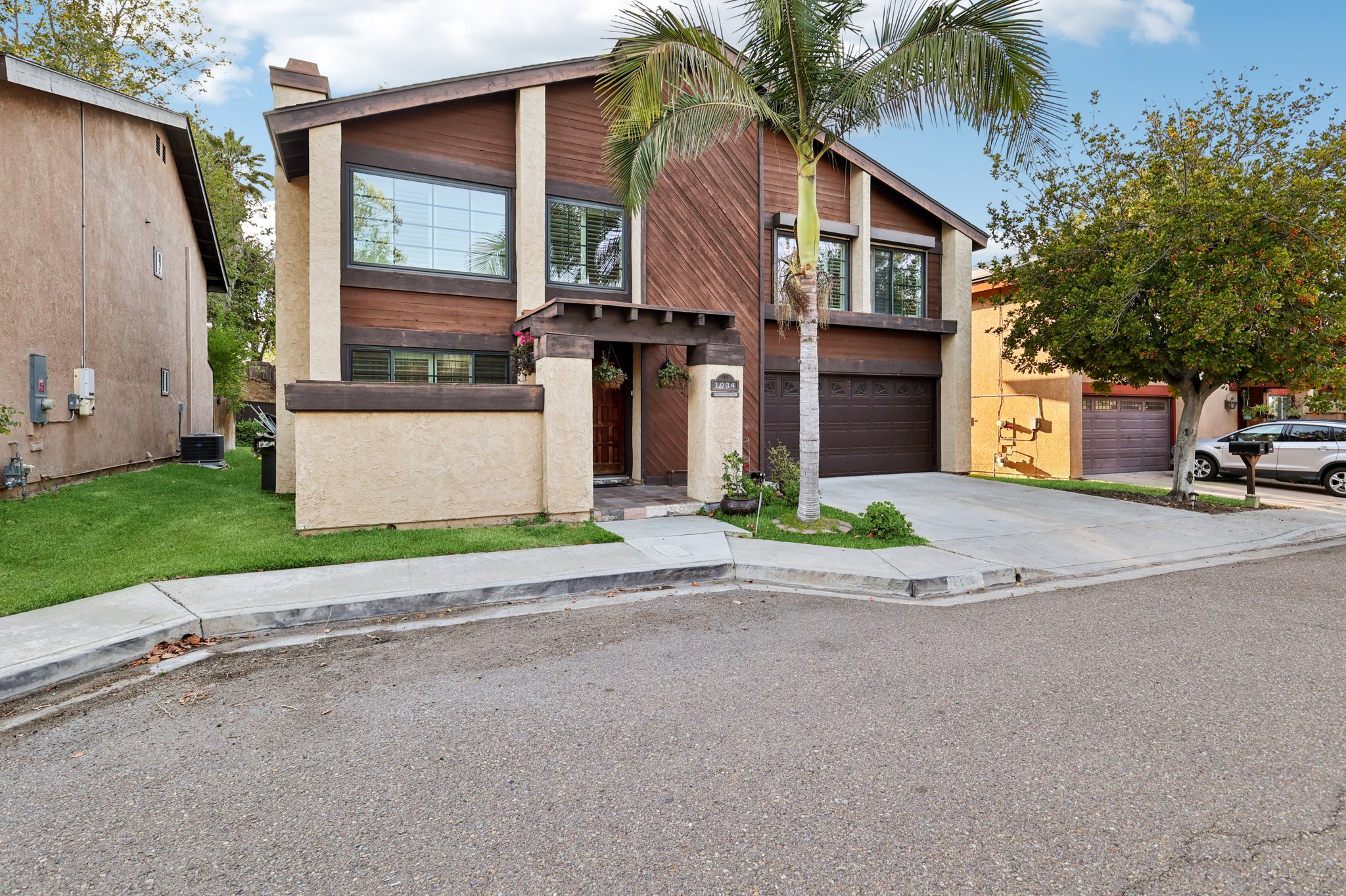 Helix Village Dr-L0407-007.jpg