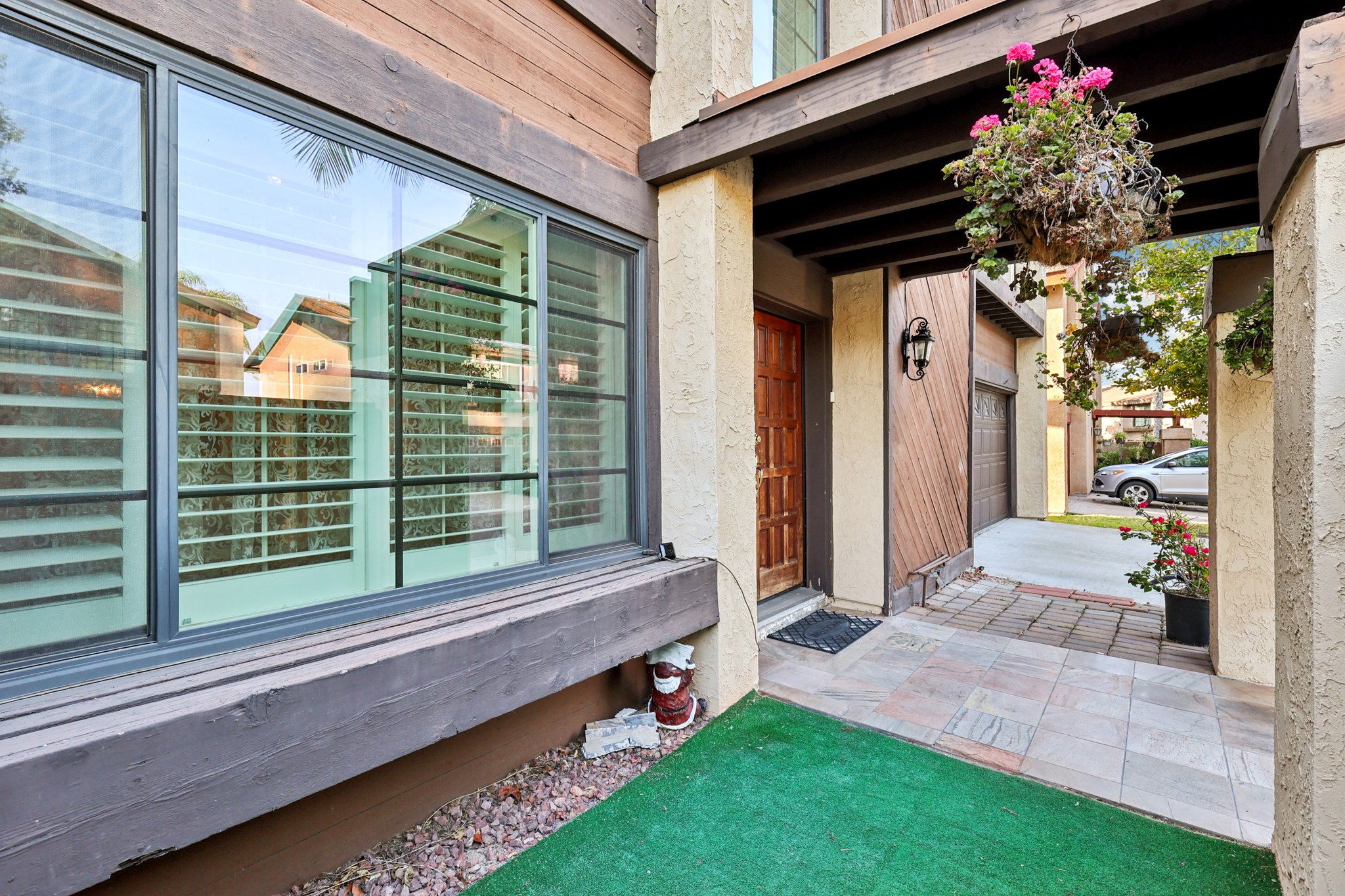 Helix Village Dr-L0407-013.jpg