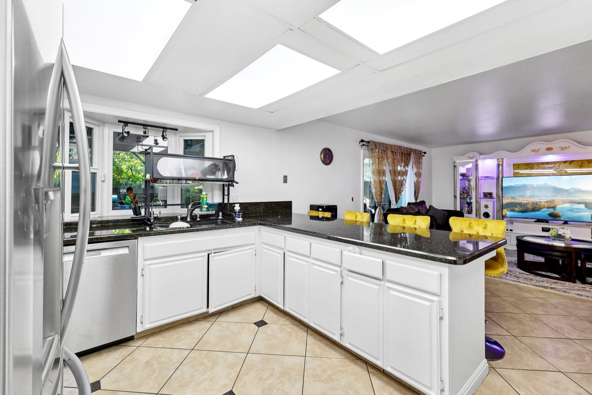 Helix Village Dr-L0407-030.jpg