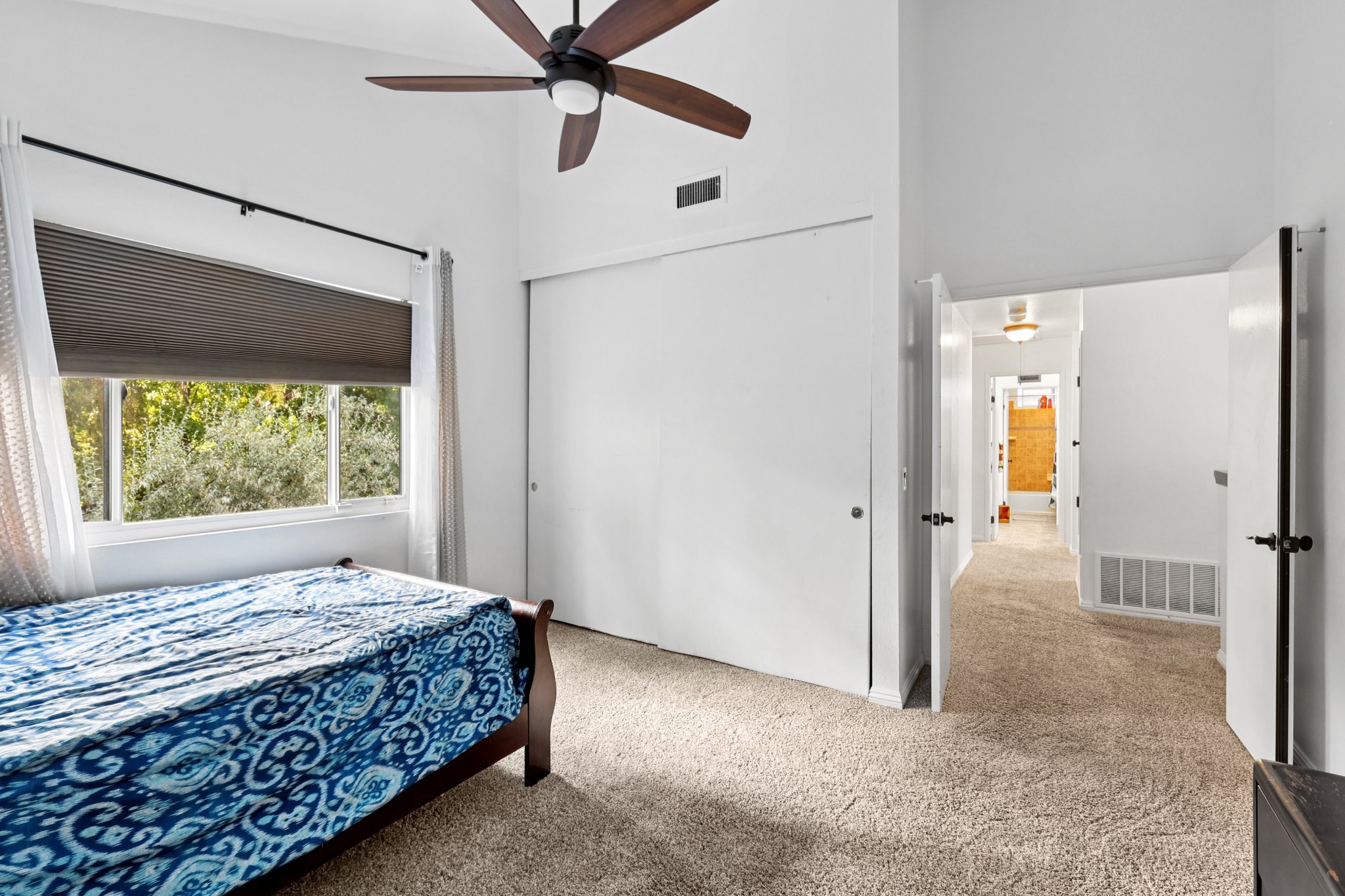Helix Village Dr-L0407-036.jpg