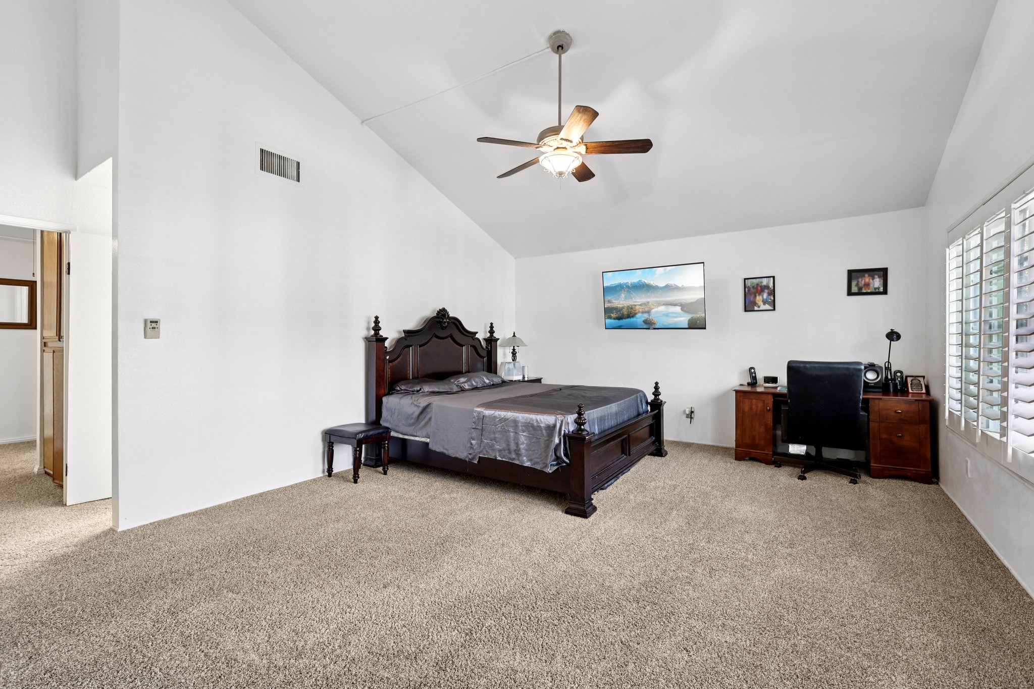 Helix Village Dr-L0407-050.jpg