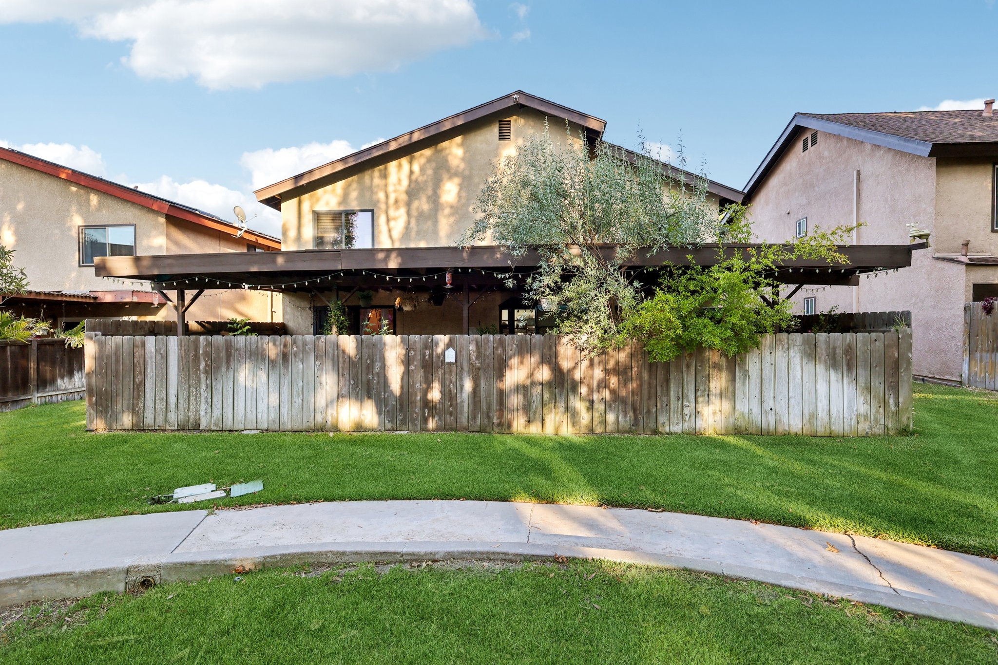 Helix Village Dr-L0407-054.jpg