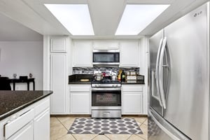 Helix Village Dr-L0407-024.jpg