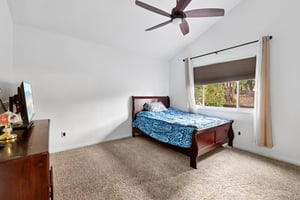 Helix Village Dr-L0407-037.jpg