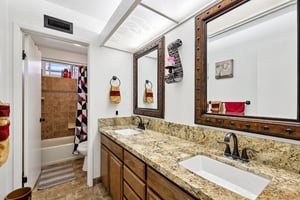 Helix Village Dr-L0407-045.jpg