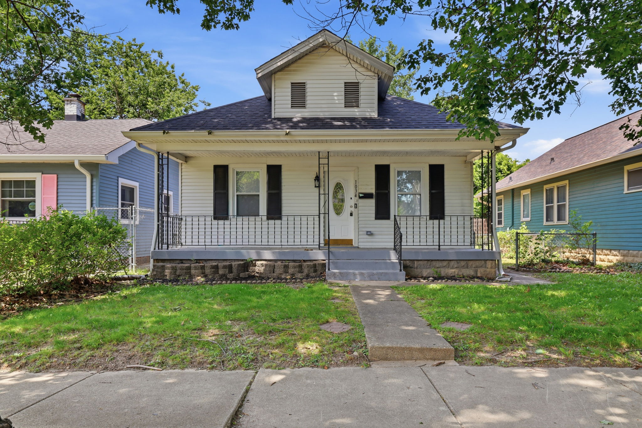 1034 Hervey St_002