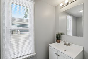 1034 Hervey St_020