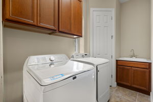 Laundry Room -r