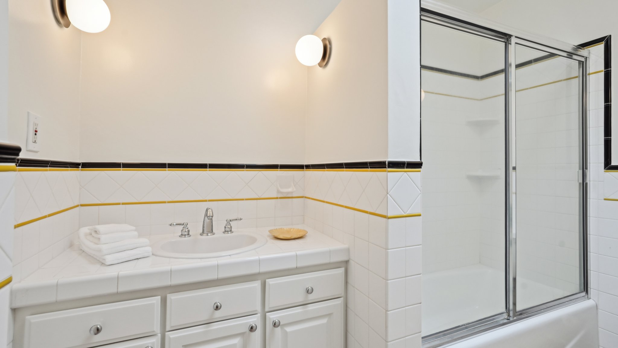 126745 - 10342 Ilona Ave, Los Angeles, CA 90064-019rr.jpg
