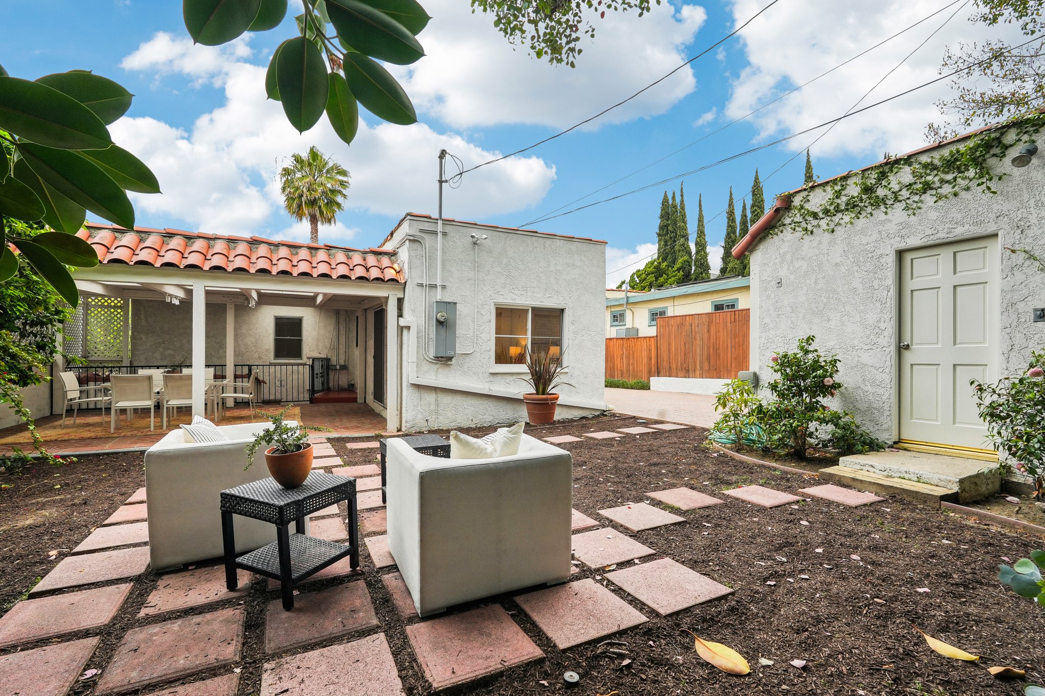 126745 - 10342 Ilona Ave, Los Angeles, CA 90064-038rr.jpg