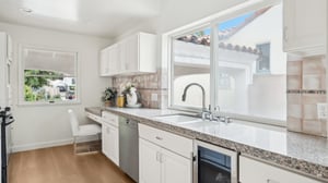 Ilona Ave-2404-014.jpg