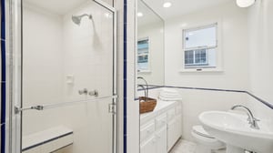 Ilona Ave-2404-025.jpg