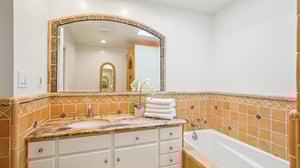 126745 - 10342 Ilona Ave, Los Angeles, CA 90064-024r.jpg