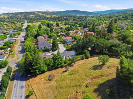 020_F8_AERIAL_1035 Appian Way