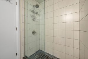  Photo 34