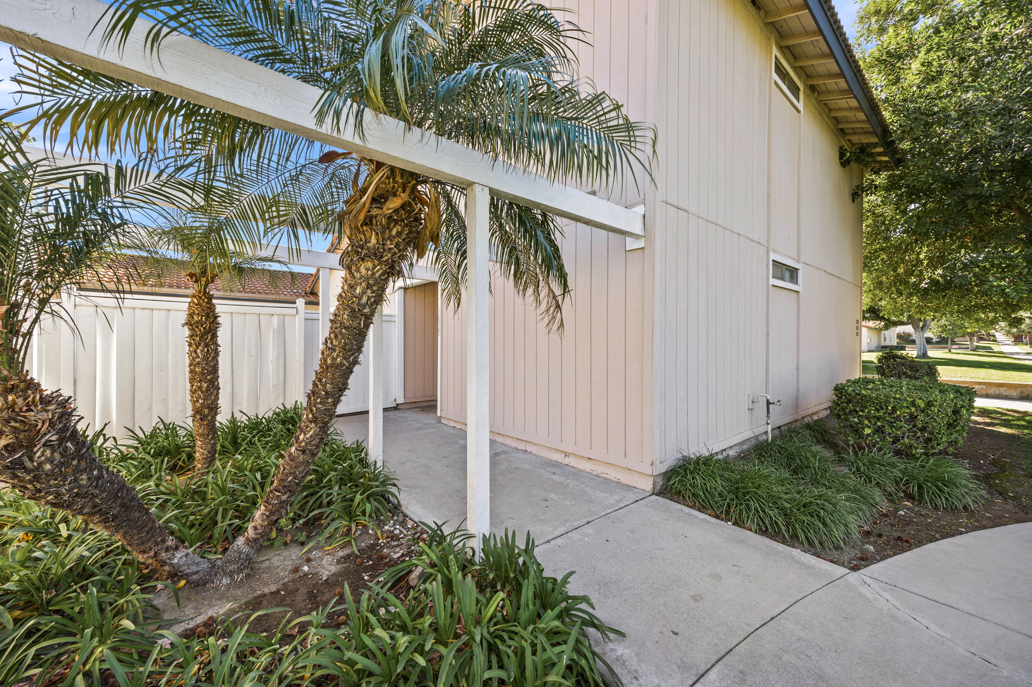 1036 Border Ave, Corona, CA 92882, USA Photo 5