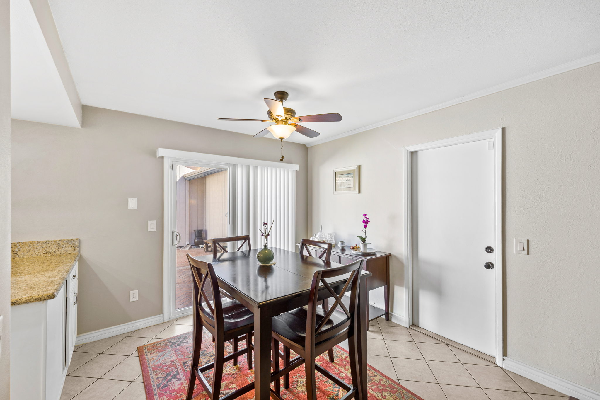 1036 Border Ave, Corona, CA 92882, USA Photo 11