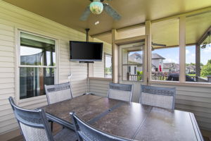 Screened Porch 2