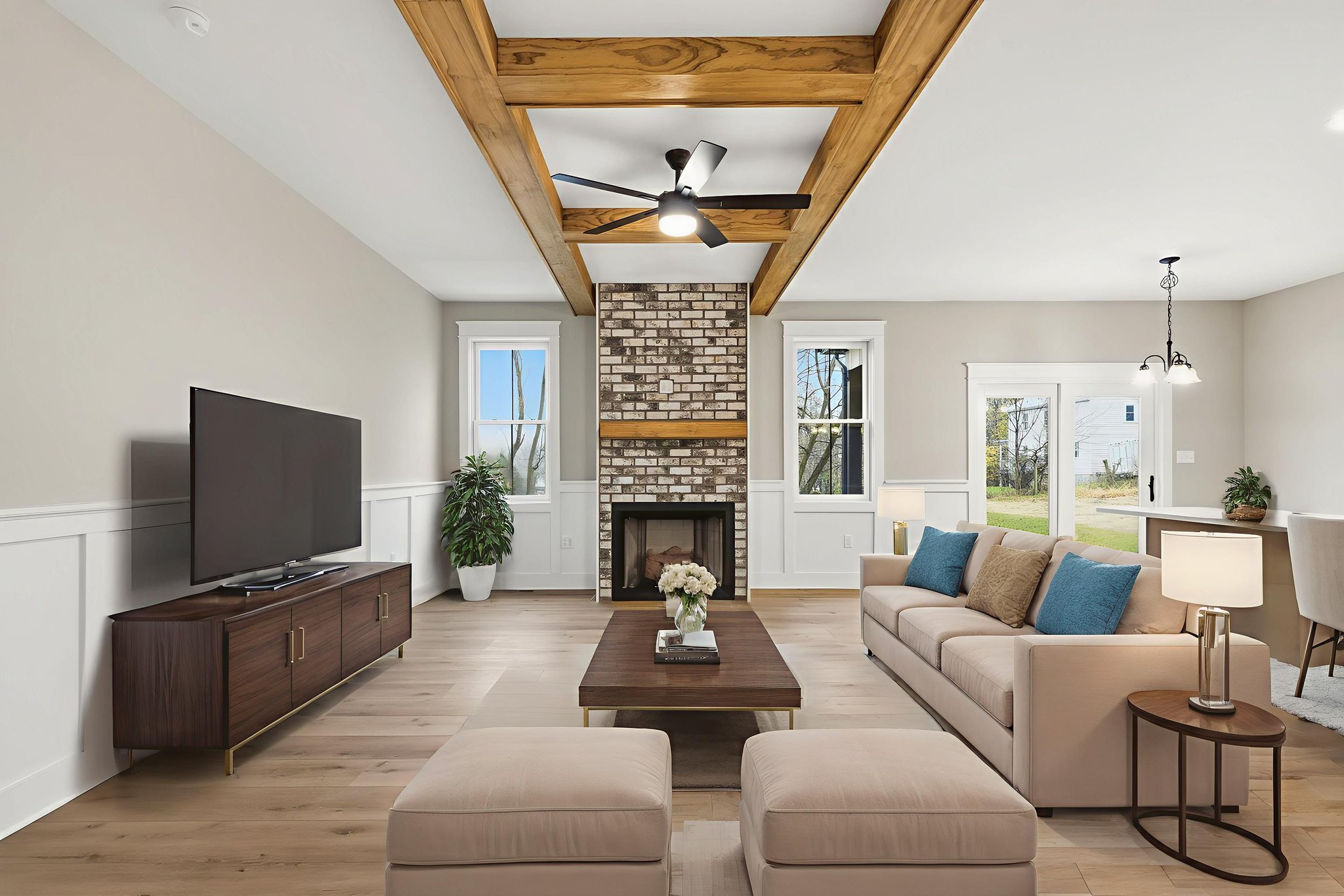 1035_Putnam_007 virtually staged.jpeg