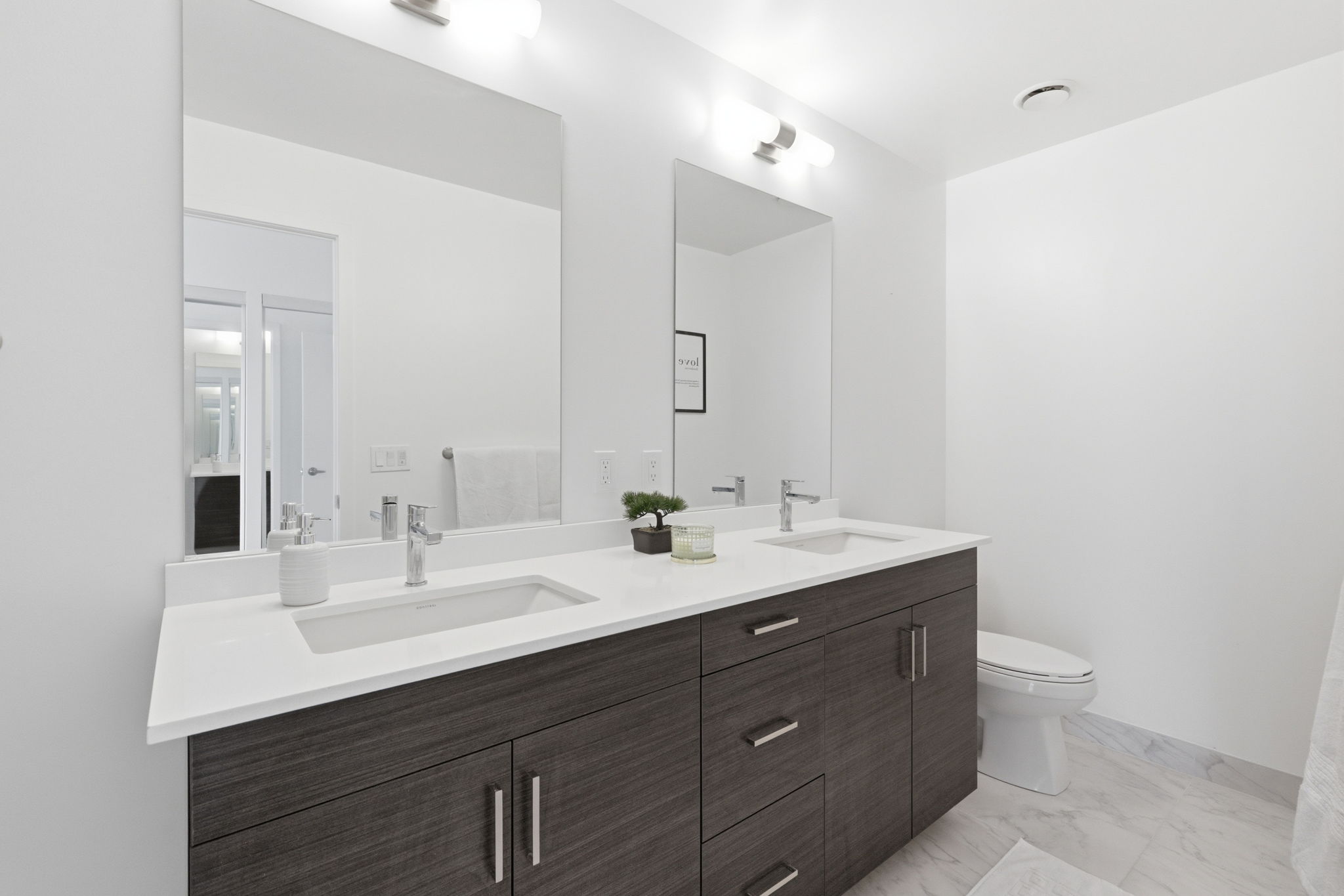 Property in Mississauga — delivered property photograph 15