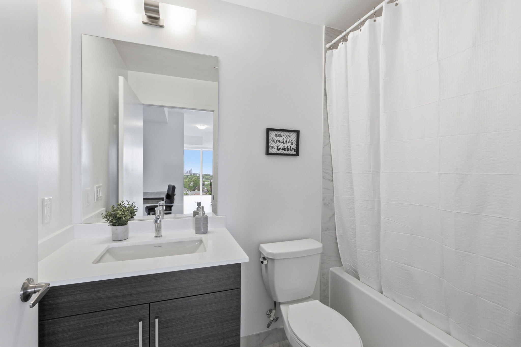 Property in Mississauga — delivered property photograph 17