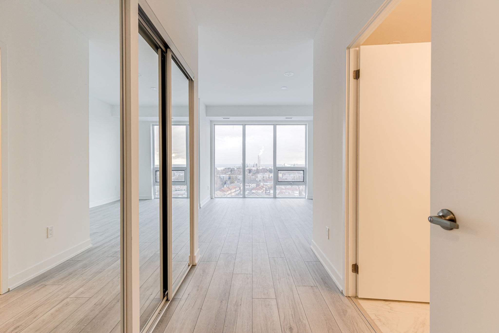 Mississauga property showcase — delivered property photograph 17