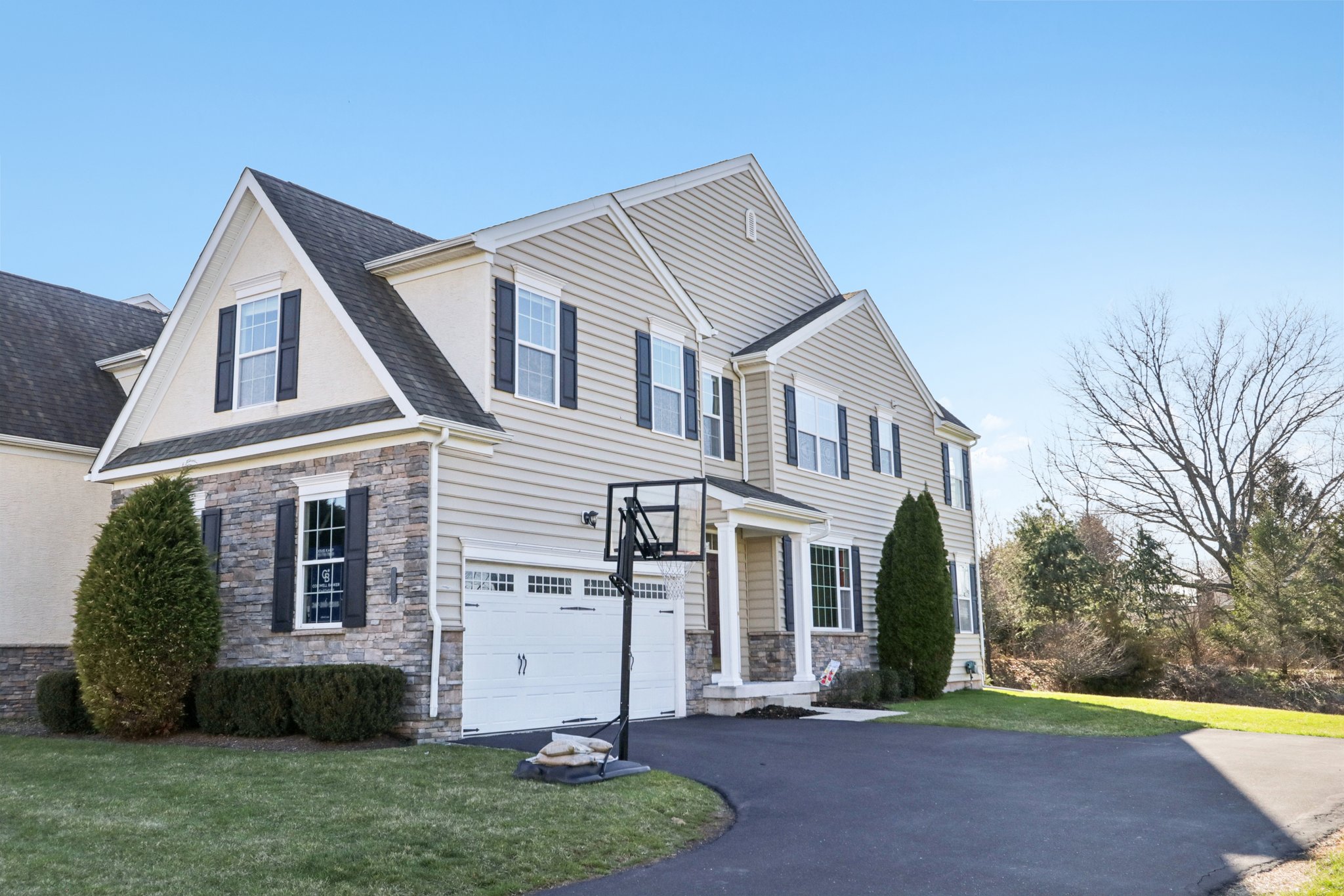 Thorndale Dr-S2503-003.jpg