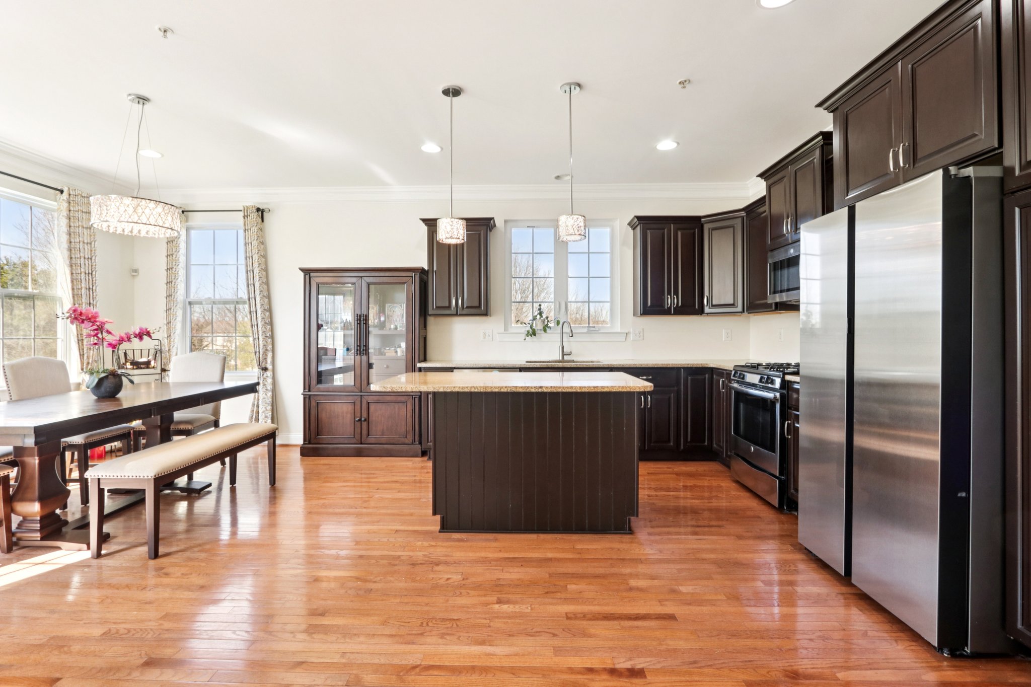 Thorndale Dr-S2503-019.jpg