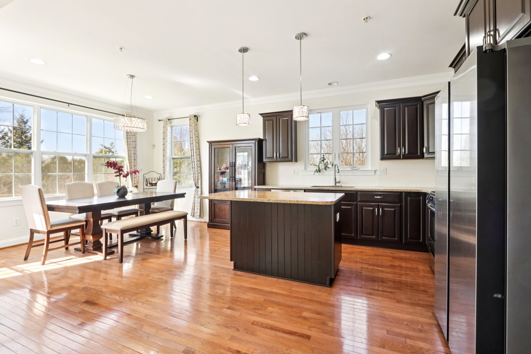 Thorndale Dr-S2503-020.jpg