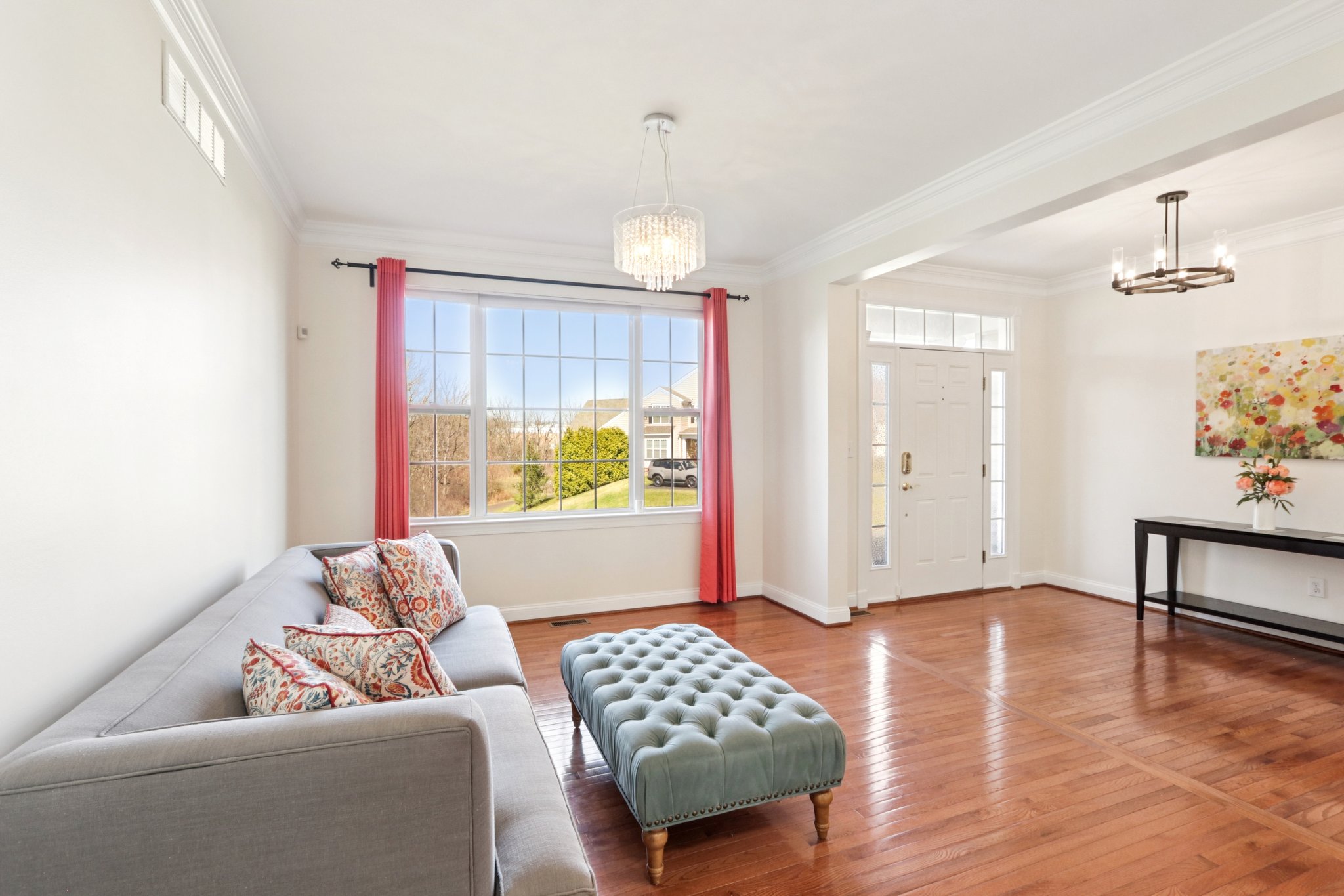 Thorndale Dr-S2503-028.jpg