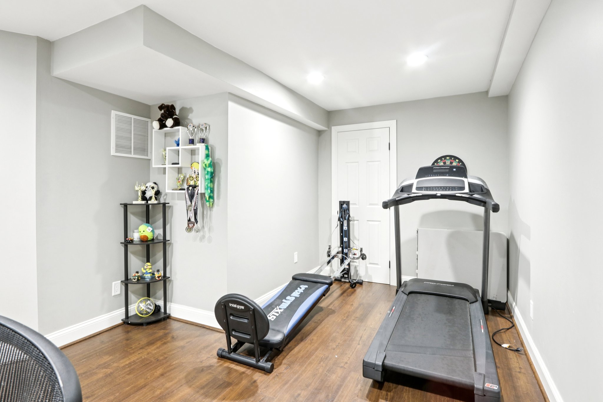 Thorndale Dr-S2503-034.jpg