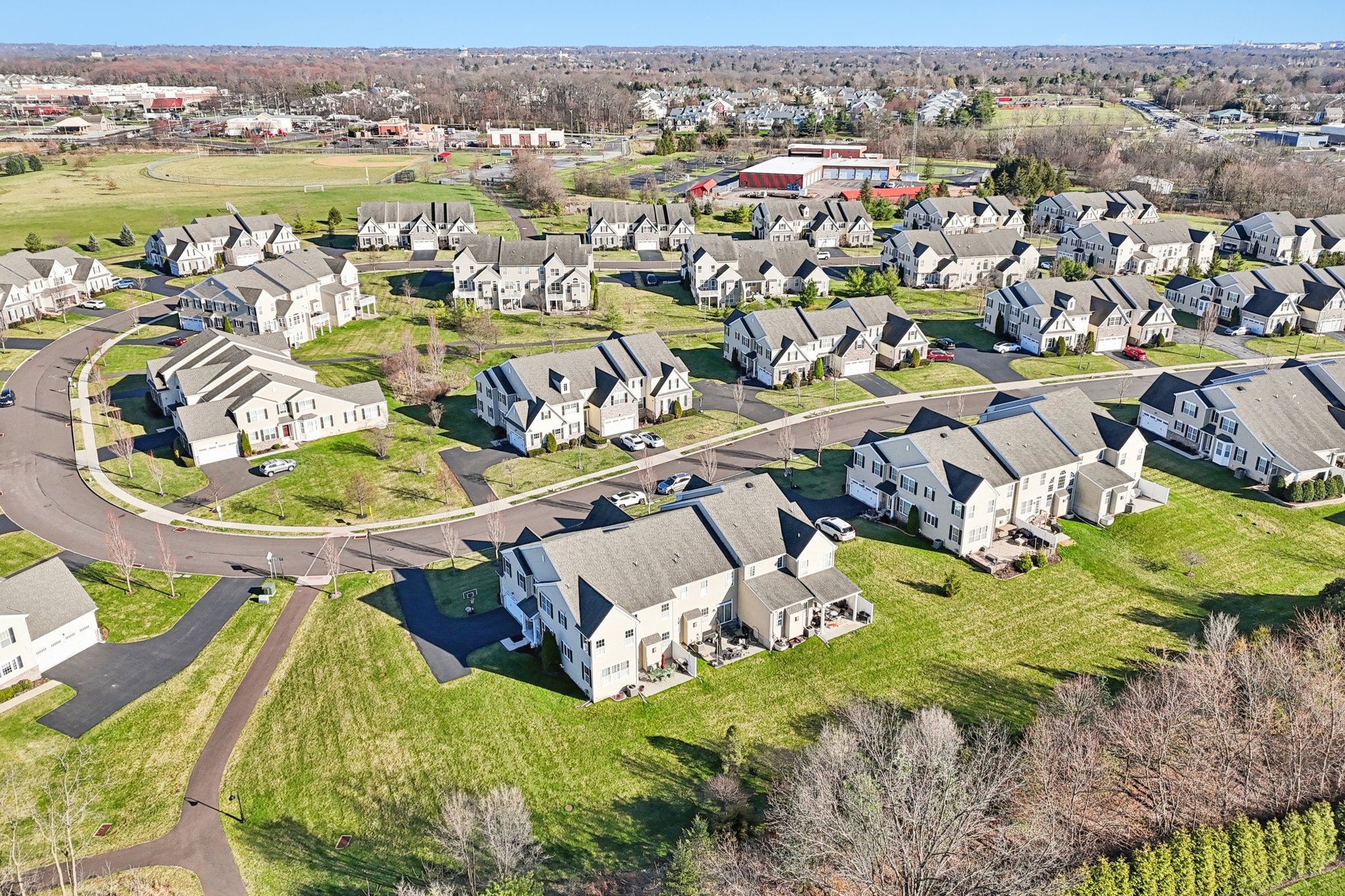 Thorndale Dr-S2503-082.jpg