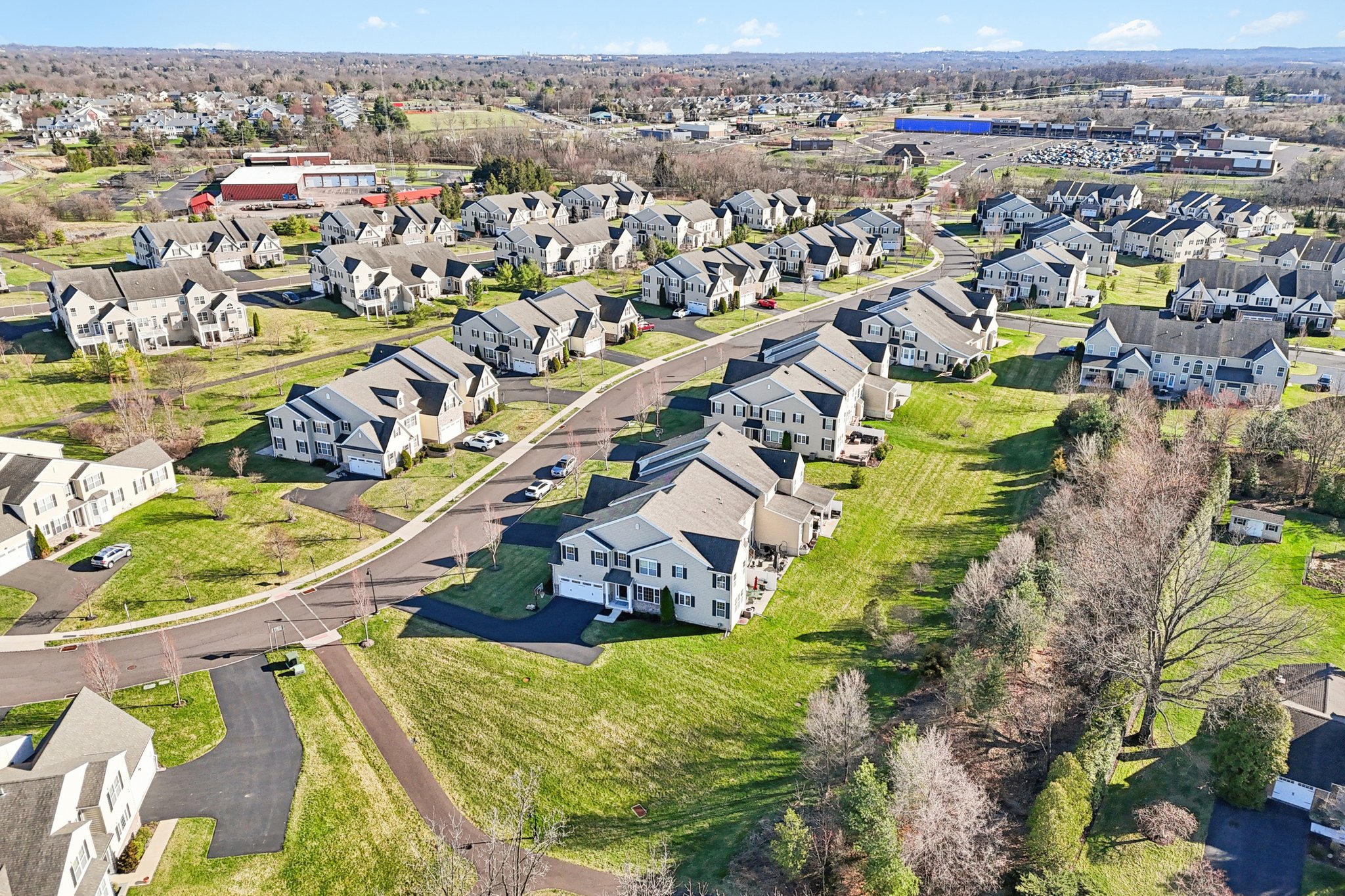 Thorndale Dr-S2503-083.jpg