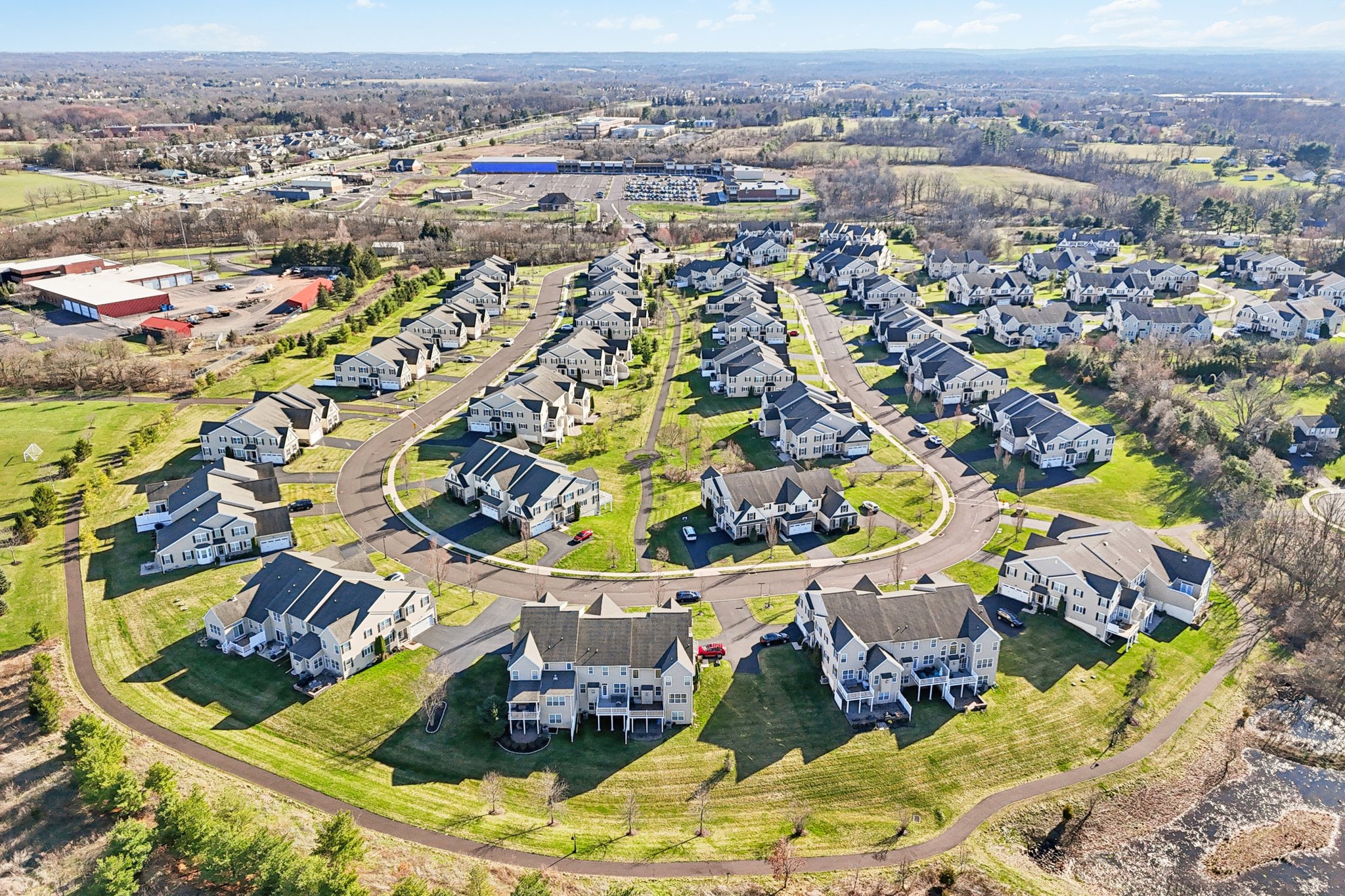 Thorndale Dr-S2503-089.jpg