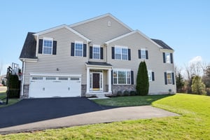 Thorndale Dr-S2503-005.jpg